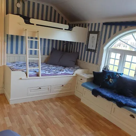 Villaer Front In Norway Only July 20-25 *