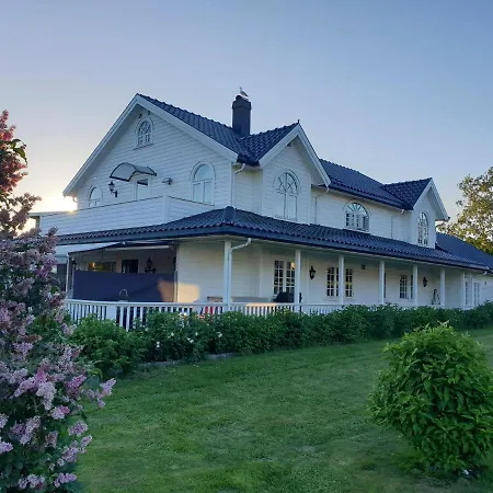 Villaer Front In Norway Only July 20-25 Tønsberg