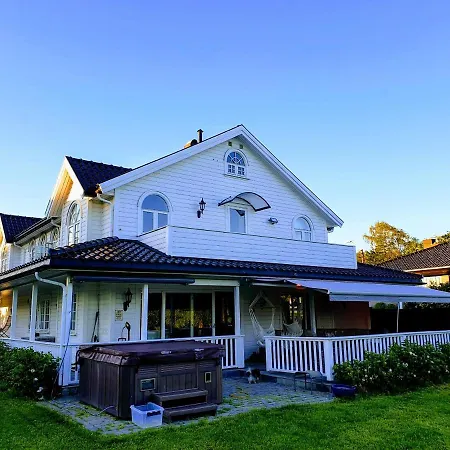 Front In Norway Only July 20-25 * Tønsberg